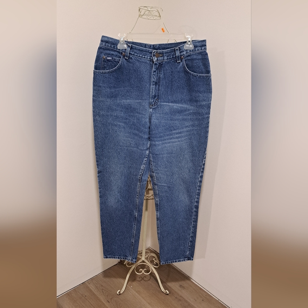 Vintage Women's Lee, High waisted Jean's, Circa 1980's, Size 14.